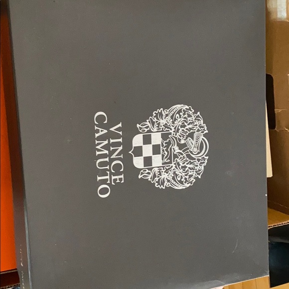 Vince Camuto womens booties - Picture 3 of 4